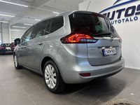 Käytetty Opel Zafira Tourer Cosmo 140 HP (102 kW) 2012 Harmaa Tila-auto