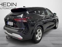Käytetty Nissan Qashqai N-Connecta 158 HP (116 kW) 2022 Musta Katumaasturi