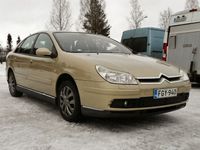 käytetty Citroën C5 2.0i !! AJETTU VAIN 138 tkm - JAKOHIHNASARJA JUURI UUSITTU !!