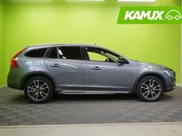 Käytetty Volvo V60 CC Summum 150 HP (110 kW) 2016 Hopea / harmaa Farmari