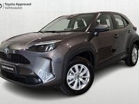 Käytetty Toyota Yaris Cross Active 116 HP (85 kW) 2024 Harmaa Katumaasturi
