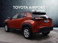 Käytetty Toyota Yaris Cross 116 HP (85 kW) 2023 Met. oranssi Katumaasturi