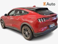 Käytetty Ford Mustang Mach-E 202 kW (276 HP) 2022 Punainen Katumaasturi