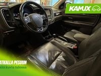 Käytetty Mitsubishi Outlander Instyle 150 HP (110 kW) 2016 Hopea Katumaasturi