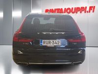 Käytetty Volvo V90 Momentum 320 HP (235 kW) 2018 Farmari