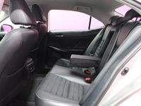 käytetty Lexus IS300h Comfort ** Webasto kaukosäädöllä / Puolinahka penkit **