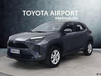 Käytetty Toyota Yaris Cross Active 116 HP (85 kW) 2023 Harmaa Katumaasturi