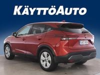 Käytetty Nissan Qashqai N-Connecta 190 HP (139 kW) 2023 Reddish orange Katumaasturi