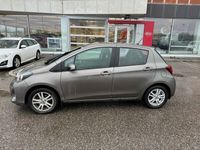 käytetty Toyota Yaris 1,33 Dual VVT-i Active Edition 5ov - 3kk lyhennysvapaa - 1. omistaja, Lohkolämmitin, Vakionopeudensäädin, SUOMI-Auto, Peruutuskamera, Automaattinen ilmastointi - Ilmainen kotiintoimitus!