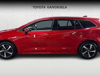 Käytetty Toyota Corolla Edition 140 HP (102 kW) 2024 Punainen Farmari