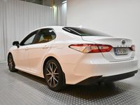 käytetty Toyota Camry 2,5 Hybrid Active ** Suomi-auto / Merkkikirja / Adapt.Vakkari / Navi / P-Kamera / Lohko+sisäpistoke / Nahkasisusta **