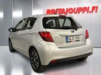 Käytetty Toyota Yaris Hybrid Active 73 HP (53 kW) 2016 Hopea Viistoperä
