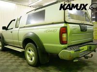 käytetty Nissan King King CabCAB 2.5DI-BPUD22-PICKUP-4X4/295 // Suomi-auto / Vetokoukku / Lohkolämmitin ja sisätilanpistoke