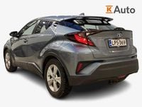 Käytetty Toyota C-HR Active 122 HP (89 kW) 2020 Harmaa Katumaasturi