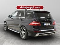 käytetty Mercedes ML350 BlueTec 4Matic AMG Premium Business - **Huippu varusteet! AMG sisä- ja ulkopaketti / Panoraama / Webasto / Vetokoukku / Nahkasisusta / Ilma-alusta / ILS**