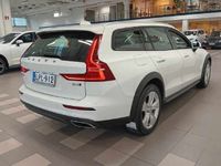 käytetty Volvo V60 CC B4 AWD D-MHEV aut