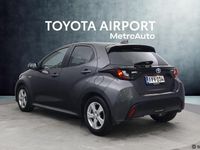 Käytetty Toyota Yaris Hybrid Active 116 HP (85 kW) 2020 Harmaa Viistoperä
