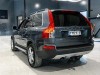 käytetty Volvo XC90 D5 7-paikkainen aut RTI-Navi Nahkat Webasto Vetokoukku