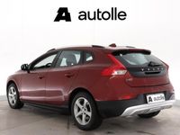 käytetty Volvo V40 CC | Juuri Saapunut | HYVÄKUNTOINEN | WEBASTO | 2x renkaat | 3-omisteinen suomiauto