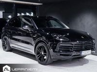 Käytetty Porsche Cayenne Black Edition 340 HP (250 kW) 2018 Katumaasturi