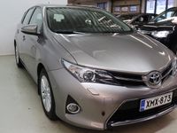 käytetty Toyota Auris 1,6 Valvematic 5ov Active Multidrive S *Automaatti ja vetokoukku*