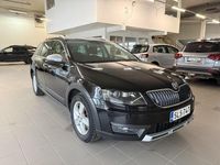 Käytetty Skoda Octavia 184 HP (135 kW) 2015 Musta Viistoperä