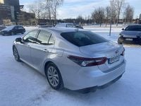 Käytetty Toyota Camry Style 218 HP (160 kW) 2023 Hopea Sedan