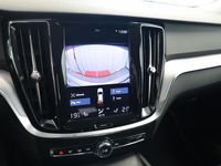 Käytetty Volvo V60 Momentum 190 HP (139 kW) 2019 Hopea Farmari