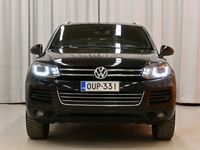 käytetty VW Touareg 3,0 V6 TDI 176 kW 4MOTION BlueMotion Technology Tiptronic ** Juuri tullut! / Ilma-alusta / ACC / Muistipenkki / Comfort penkit viilennyksellä / Panorama / Koukku **