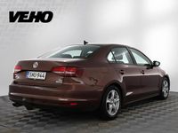 Käytetty VW Jetta Allstar 110 HP (80 kW) 2017 Ruskea Sedan