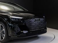 käytetty Audi Q4 e-tron 40 e-tron 2x S-line / Mustaoptiikka / Peruutuskamera / Adaptiivinen vakkari / sound system