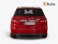 Käytetty Mercedes B200 Business 177 HP (130 kW) 2018 Punainen Tila-auto
