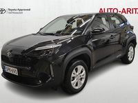 Käytetty Toyota Yaris Active 114 HP (83 kW) 2023 Musta Viistoperä