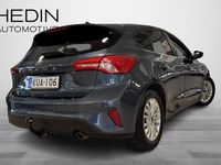 Käytetty Ford Focus Titanium 125 HP (91 kW) 2021 Sininen Viistoperä