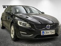 Käytetty Volvo V60 Summum 215 HP (158 kW) 2015 Musta Farmari