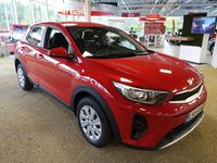 Käytetty Kia Stonic LX 101 HP (74 kW) 2024 Punainen Katumaasturi