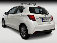 Käytetty Toyota Yaris Hybrid Active 73 HP (53 kW) 2015 Viistoperä