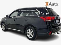 Käytetty Mitsubishi Outlander P-HEV Instyle 121 HP (88 kW) 2016 Musta Katumaasturi
