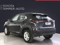 Käytetty Toyota Yaris Cross Active 116 HP (85 kW) 2024 Musta Katumaasturi