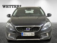 Käytetty Volvo V40 Business Edition 114 HP (83 kW) 2015 Musta Viistoperä