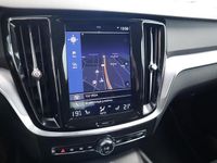Käytetty Volvo V60 Momentum 190 HP (139 kW) 2019 Hopea Farmari