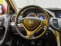 käytetty Honda Accord 4D 2,0 Elegance / Vetokoukku / Lohko & Sisä.P / Vakkari / Aut. Ilmastointi