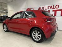 Käytetty Kia Rio EX 101 HP (74 kW) 2021 Punainen Viistoperä