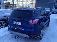 Käytetty Ford Kuga Titanium 150 HP (110 kW) 2017 Sininen Katumaasturi