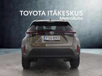 Käytetty Toyota Yaris Cross 116 HP (85 kW) 2024 Ruskea (beige) Katumaasturi