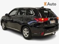 Käytetty Mitsubishi Outlander P-HEV Instyle 121 HP (88 kW) 2016 Farmari