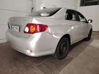Käytetty Toyota Corolla Sol 126 HP (92 kW) 2009 Hopea Sedan