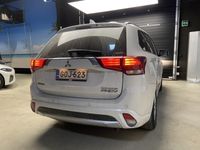 käytetty Mitsubishi Outlander P-HEV 4WD 5P * P-Kamera / Nahka-Alcantara / Vakkari / Hyvin huollettu! * - *OSTA NYT, MAKSA HEINÄKUUSSA!* -