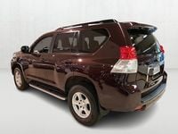 Käytetty Toyota Land Cruiser Luxury 173 HP (127 kW) 2010 Punainen Katumaasturi