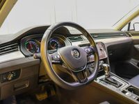 käytetty VW Passat Variant GTE Plug-In Hybrid 160 kW DSG-aut / Adapt.vakkari / P-tutkat / ErgoComfort / 2 x Vanteet / Jakohihna vaihdettu